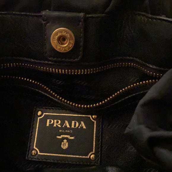PRADA
Black Python Print Nylon Bow Satchel Bag - Picture 3 of 4